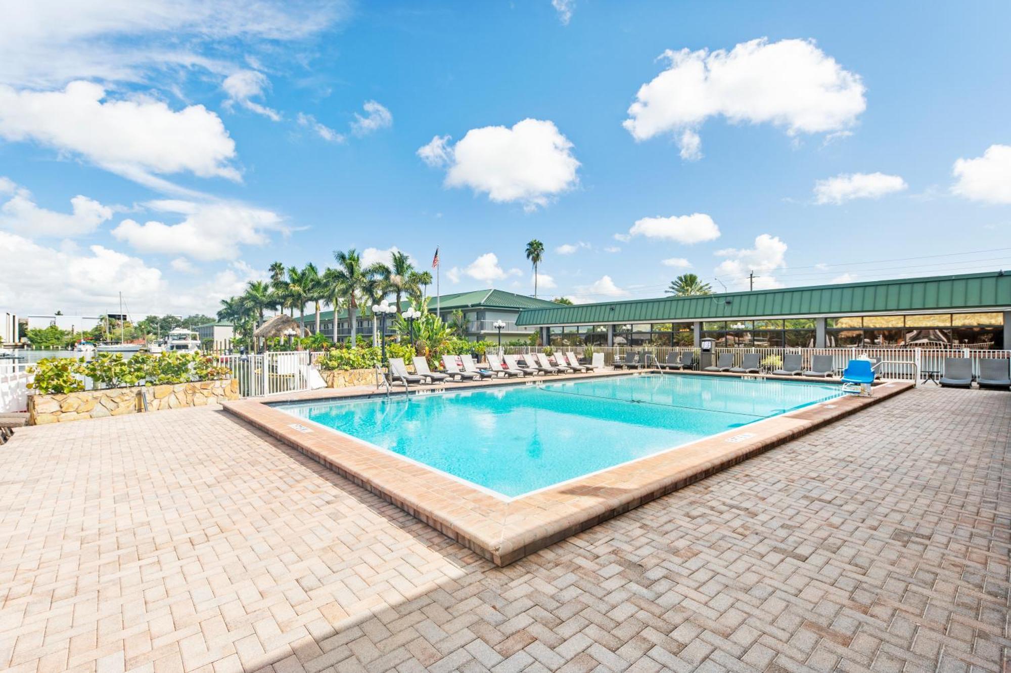 Aparthotel Bay Breeze South Bradenton Exterior foto