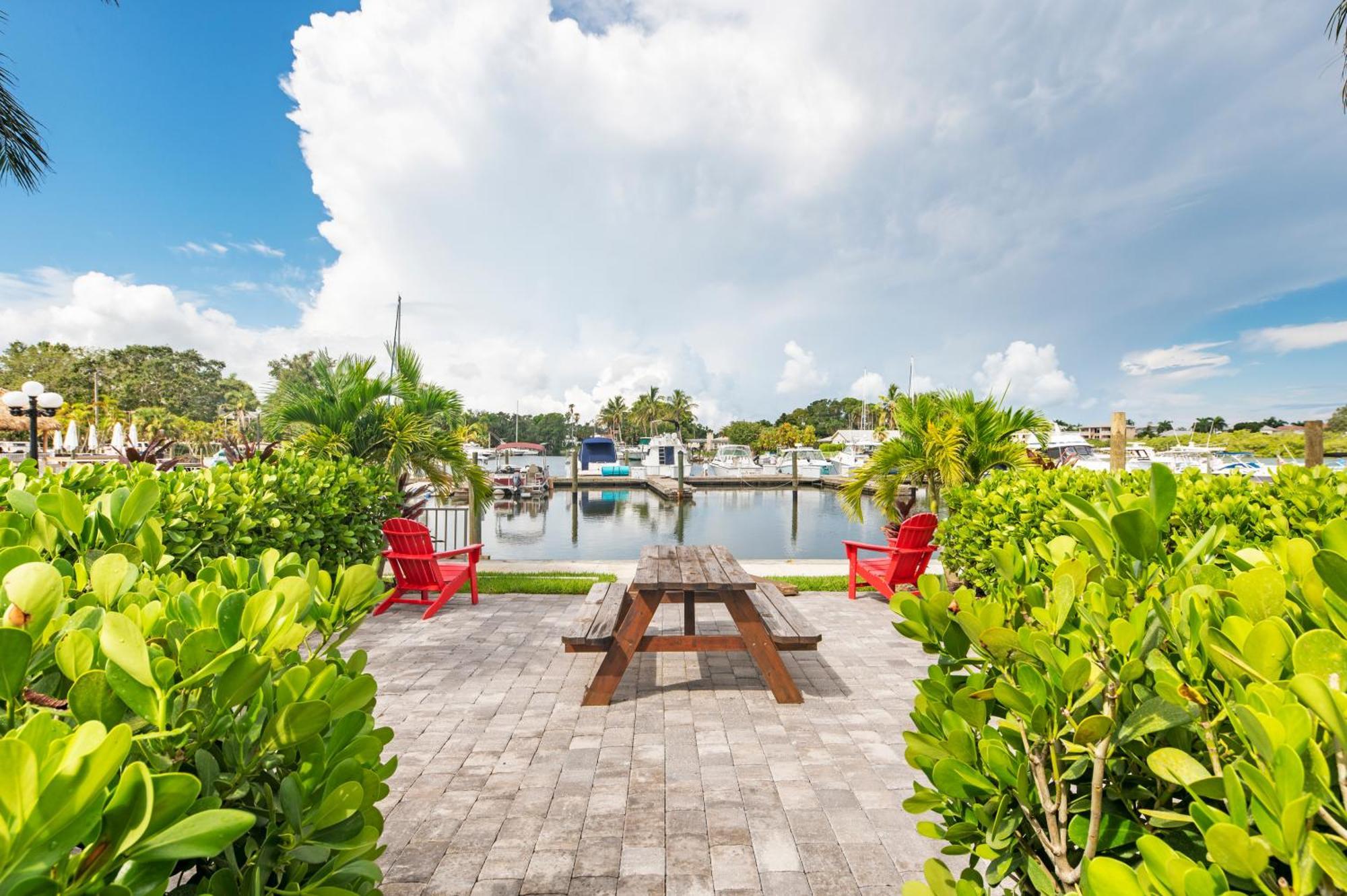 Aparthotel Bay Breeze South Bradenton Exterior foto