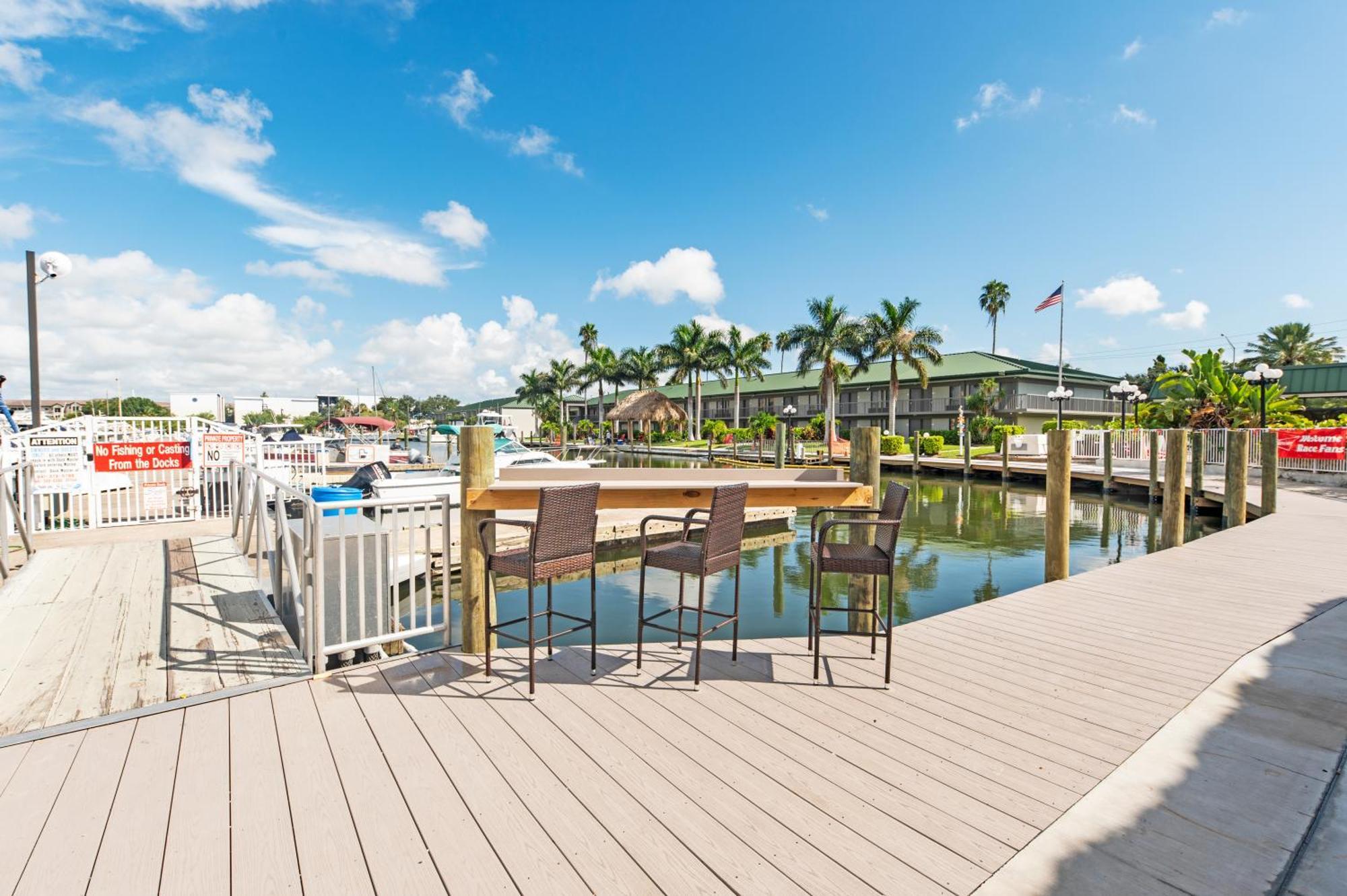 Aparthotel Bay Breeze South Bradenton Exterior foto