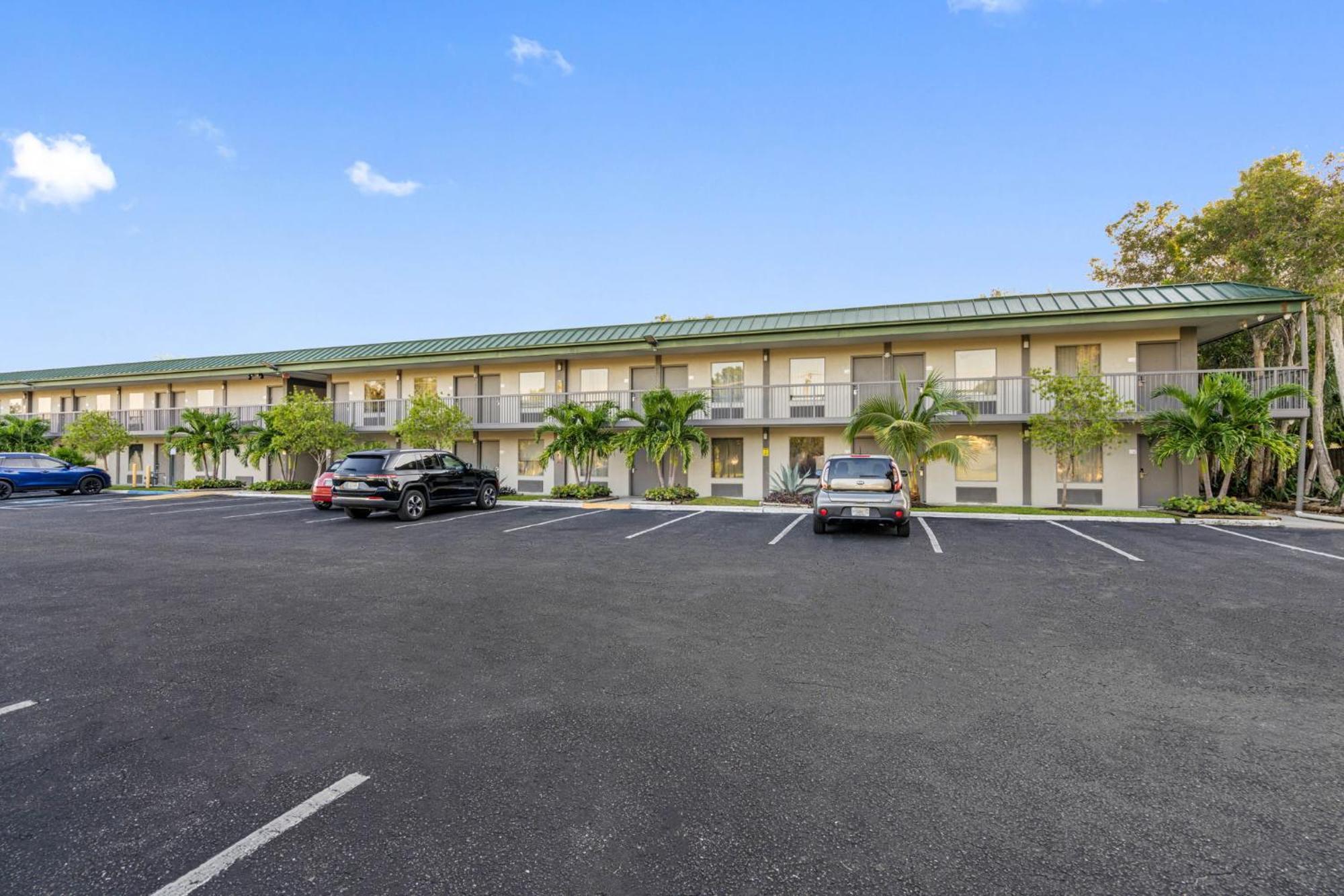 Aparthotel Bay Breeze South Bradenton Exterior foto